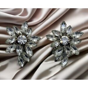Vintage Rhinestone Clip-On Earrings – Sparkling Floral Statement